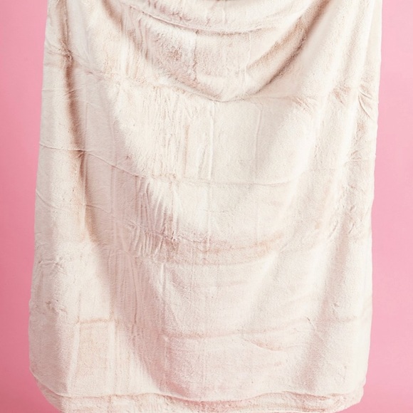 UnHide Lil’ Marshmallow - Picture 5 of 6